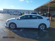 ✅ 2019 Hyundai Ioniq Blue • VIN: KMHC65LC8KU164635 • Lot: 41294309. Wystawiony na IAAI z przebiegiem 47 872 mil. Bezpłatny archiwum sprzedaży aukcyjnych z USA i szczegółowy raport historii pojazdu na DreamBid. Zdjęcie 14.