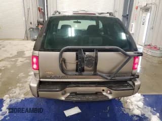 ✅ 2001 Chevrolet Blazer LS • VIN: 1GNCT18WX1K102325 • Lot: 45460265. Wystawiony na Copart z przebiegiem 190 351 mil. Bezpłatny archiwum sprzedaży aukcyjnych z USA i szczegółowy raport historii pojazdu na DreamBid. Zdjęcie 6.