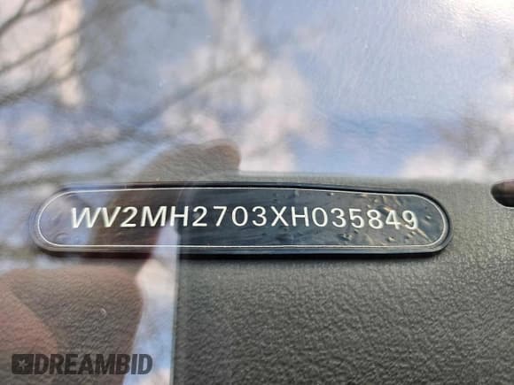 ✅ 1999 Volkswagen EuroVan • VIN: WV2MH2703XH035849 • Lot: 41776025. Wystawiony na Copart z przebiegiem 261 952 mil. Bezpłatny archiwum sprzedaży aukcyjnych z USA i szczegółowy raport historii pojazdu na DreamBid. Zdjęcie 10.