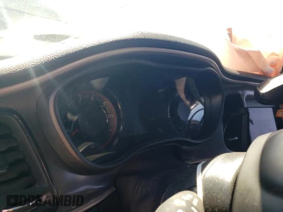 ✅ 2022 Dodge Challenger SXT • VIN: 2C3CDZGG5NH172296 • Lot: 58321554. Wystawiony na Copart z przebiegiem Nie podano. Bezpłatny archiwum sprzedaży aukcyjnych z USA i szczegółowy raport historii pojazdu na DreamBid. Zdjęcie 9.