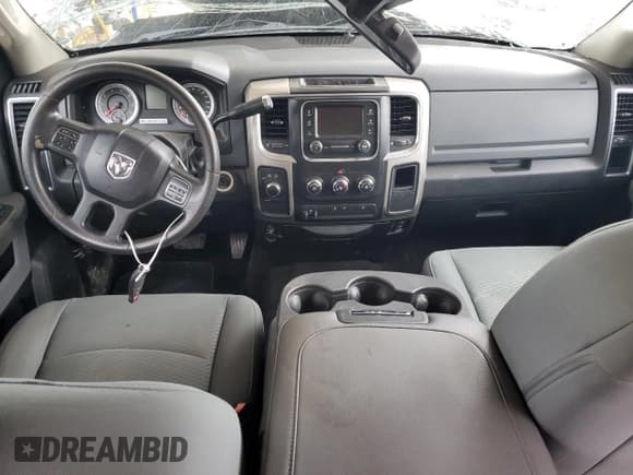 ✅ 2015 Ram 2500 SLT • VIN: 3C6TR5JT9FG584600 • Lot: 67734045. Wystawiony na Copart z przebiegiem 243 577 mil. Bezpłatny archiwum sprzedaży aukcyjnych z USA i szczegółowy raport historii pojazdu na DreamBid. Zdjęcie 8.