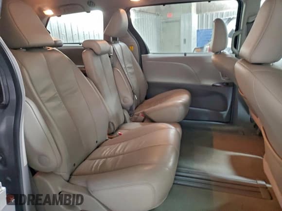 ✅ 2011 Toyota Sienna XLE • VIN: 5TDYK3DC0BS132730 • Lot: 90822675. Listed on Copart with 164,726 mi. Free auction sales archive from the USA and detailed vehicle history report at DreamBid. Image 11.