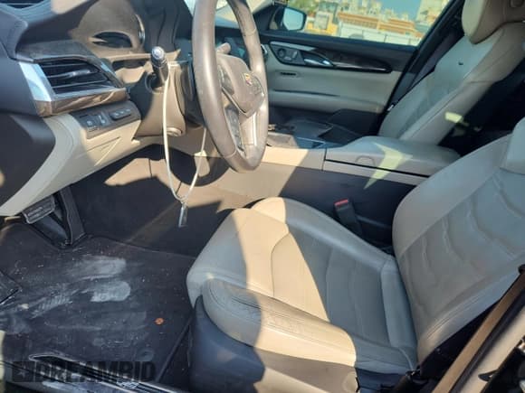 ✅ 2018 Cadillac CT6 Premium Luxury AWD • VIN: 1G6KF5RS7JU100148 • Lot: 80379395. Wystawiony na Copart z przebiegiem 87 503 mil. Bezpłatny archiwum sprzedaży aukcyjnych z USA i szczegółowy raport historii pojazdu na DreamBid. Zdjęcie 7.