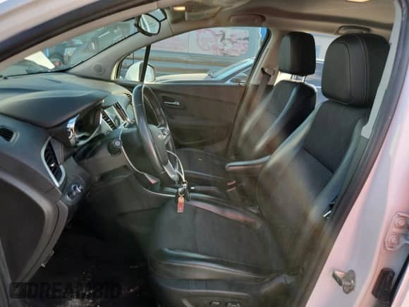 2019 Chevrolet Trax LT with VIN 3GNCJLSB2KL357963, listed as a Copart auction lot 85345705 with 101,616 mi miles and Salvage title. Bid and sale history available at DreamBid. Image 7.