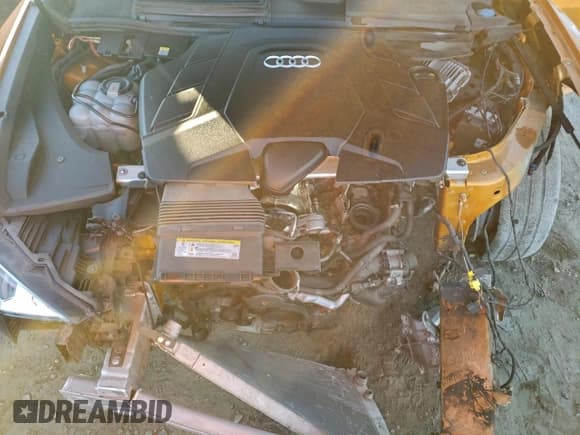 ✅ 2019 Audi Q8 Prestige • VIN: WA1CVAF15KD008797 • Лот: 96830865. Опубликован ранее на Copart с пробегом Не указан. Бесплатный доступ к архиву аукционных продаж из США и подробный отчёт об истории автомобиля на DreamBid. Изображение 12.