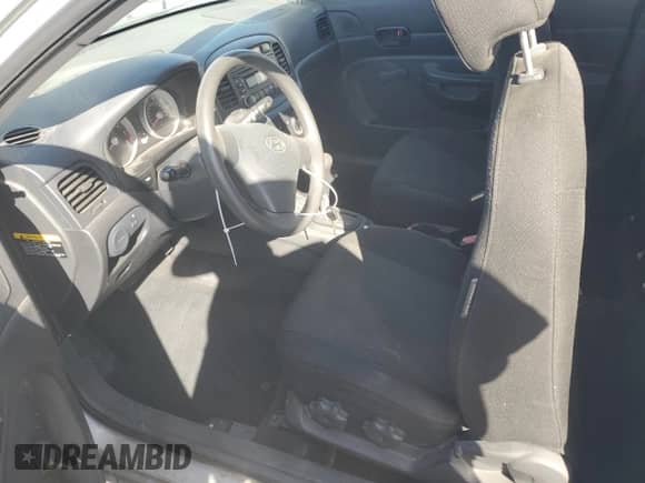 2008 Hyundai Accent GS с VIN KMHCM36C78U058661, выставлен на аукционе Copart как лот 76366274 с пробегом 77 774 миль миль и Списание • Salvage title. История ставок и продаж доступна на DreamBid. Изображение 7.