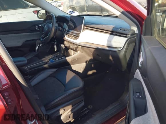 ✅ 2022 Jeep Compass Latitude • VIN: 3C4NJDBB5NT215991 • Lot: 43335620. Wystawiony na IAAI z przebiegiem 69 235 mil. Bezpłatny archiwum sprzedaży aukcyjnych z USA i szczegółowy raport historii pojazdu na DreamBid. Zdjęcie 5.