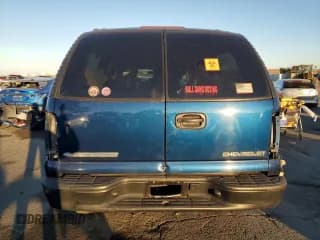 ✅ 2001 Chevrolet Suburban LT • VIN: 3GNEC16T51G164191 • Лот: 79282974. Опубликован ранее на Copart с пробегом Не указан. Бесплатный доступ к архиву аукционных продаж из США и подробный отчёт об истории автомобиля на DreamBid. Изображение 6.