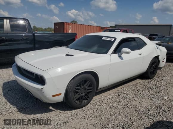 ✅ 2013 Dodge Challenger SXT • VIN: 2C3CDYAG7DH517779 • Lot: 70647364. Wystawiony na Copart z przebiegiem 208 186 mil. Bezpłatny archiwum sprzedaży aukcyjnych z USA i szczegółowy raport historii pojazdu na DreamBid. Zdjęcie 1.