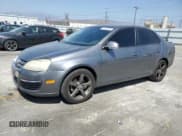 ✅ 2009 Volkswagen Jetta S • VIN: 3VWJZ71K39M128033 • Lot: 61787605. Wystawiony na Copart z przebiegiem 180 000 mil. Bezpłatny archiwum sprzedaży aukcyjnych z USA i szczegółowy raport historii pojazdu na DreamBid. Zdjęcie 1.