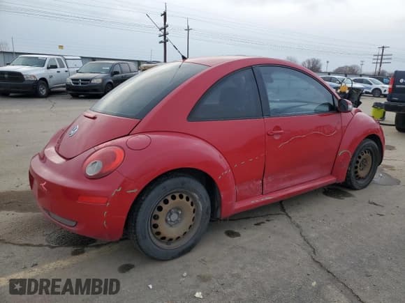✅ 2010 Volkswagen Beetle • VIN: 3VWPW3AG6AM008674 • Лот: 84081404. Опубликован ранее на Copart с пробегом 204 277 миль. Бесплатный доступ к архиву аукционных продаж из США и подробный отчёт об истории автомобиля на DreamBid. Изображение 3.