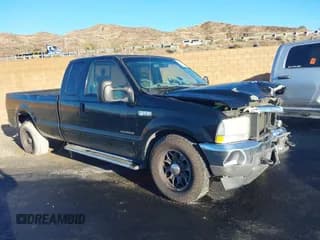 ✅ 2002 Ford F-250 XL • VIN: 1FTNX20F52EC21214 • Lot: 43452251. Wystawiony na IAAI z przebiegiem 219 210 mil. Bezpłatny archiwum sprzedaży aukcyjnych z USA i szczegółowy raport historii pojazdu na DreamBid. Zdjęcie 1.
