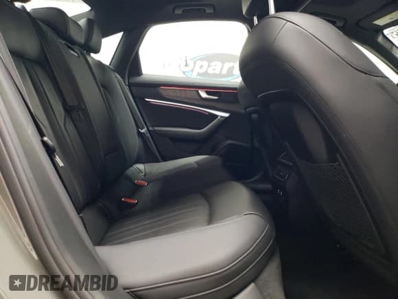 ✅ 2024 Audi A6 Premium Plus • VIN: WAUE3BF23RN024338 • Lot: 90124575. Wystawiony na Copart z przebiegiem 35 956 mil. Bezpłatny archiwum sprzedaży aukcyjnych z USA i szczegółowy raport historii pojazdu na DreamBid. Zdjęcie 10.