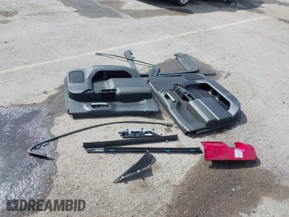 ✅ 2021 Chevrolet Silverado 1500 LT • VIN: 1GCPWCET9MZ135500 • Лот: 43432614. Опубликован ранее на IAAI с пробегом 116 710 миль. Бесплатный доступ к архиву аукционных продаж из США и подробный отчёт об истории автомобиля на DreamBid. Изображение 12.