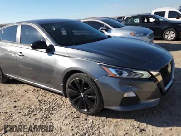 ✅ 2019 Nissan Altima SR • VIN: 1N4BL4CW6KC182303 • Лот: 85525595. Опубликован ранее на Copart с пробегом 73 121 миль. Бесплатный доступ к архиву аукционных продаж из США и подробный отчёт об истории автомобиля на DreamBid. Изображение 13.