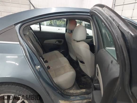 2012 Chevrolet Cruze ECO z VIN 1G1PJ5SC9C7247585, wystawiony jako IAAI lot #43576547 z przebiegiem 245 924 mil mil oraz . Historia ofert i sprzedaży dostępna na DreamBid. Obrazek 8.