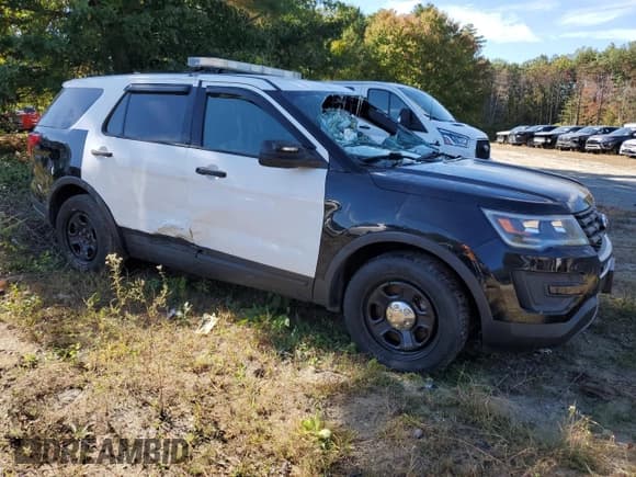 ✅ 2018 Ford Police Interceptor Utility • VIN: 1FM5K8AR9JGB92177 • Lot: 67834515. Listed on Copart with 56,371 mi. Free auction sales archive from the USA and detailed vehicle history report at DreamBid. Image 4.