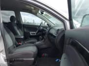 ✅ 2014 Chevrolet Captiva Sport LS • VIN: 3GNAL2EK3ES648179 • Lot: 42261739. Wystawiony na IAAI z przebiegiem 88 201 mil. Bezpłatny archiwum sprzedaży aukcyjnych z USA i szczegółowy raport historii pojazdu na DreamBid. Zdjęcie 5.