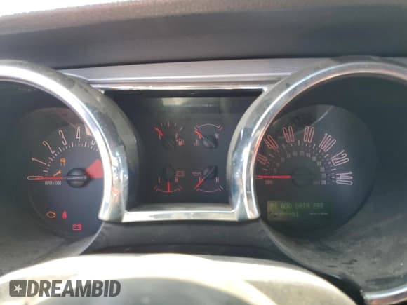 ✅ 2008 Ford Mustang GT Deluxe • VIN: 1ZVHT82H785173764 • Лот: 55896805. Опубликован ранее на Copart с пробегом Не указан. Бесплатный доступ к архиву аукционных продаж из США и подробный отчёт об истории автомобиля на DreamBid. Изображение 9.