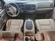 ✅ 2004 Ford Excursion Limited • VIN: 1FMSU43PX4EB11978 • Лот: 84804975. Опубликован ранее на Copart с пробегом 209 459 миль. Бесплатный доступ к архиву аукционных продаж из США и подробный отчёт об истории автомобиля на DreamBid. Изображение 8.