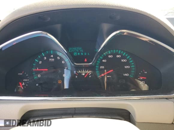 ✅ 2015 Chevrolet Traverse LS • VIN: 1GNKRFED5FJ380847 • Lot: 82489955. Wystawiony na Copart z przebiegiem 129 775 mil. Bezpłatny archiwum sprzedaży aukcyjnych z USA i szczegółowy raport historii pojazdu na DreamBid. Zdjęcie 9.