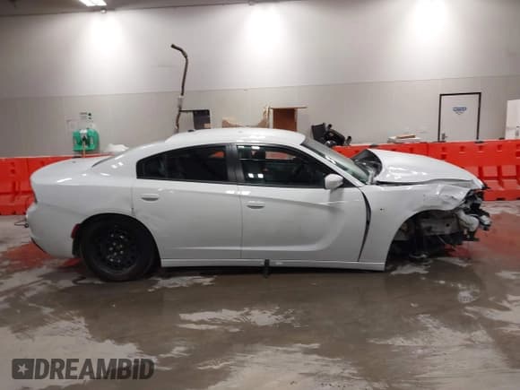 ✅ 2021 Dodge Charger Police • VIN: 2C3CDXKG7MH649112 • Lot: 42935599. Listed on IAAI with 23,819 mi. Free auction sales archive from the USA and detailed vehicle history report at DreamBid. Image 13.