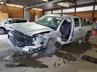 2017 Chevrolet Silverado 1500 LT с VIN 1GCVKREC1HZ327358, выставлен на аукционе Copart как лот 81312825 с пробегом Не указан миль и Списание • Salvage title. История ставок и продаж доступна на DreamBid. Изображение 1.