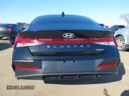 ✅ 2024 Hyundai Elantra Limited • VIN: KMHLP4DG8RU822425 • Lot: 43631648. Wystawiony na IAAI z przebiegiem 11 428 mil. Bezpłatny archiwum sprzedaży aukcyjnych z USA i szczegółowy raport historii pojazdu na DreamBid. Zdjęcie 16.