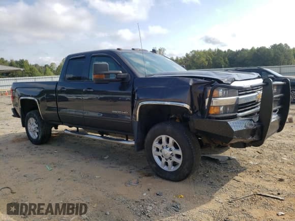 ✅ 2015 Chevrolet Silverado 2500HD LT • VIN: 1GC2KVEG2FZ533591 • Lot: 81406885. Wystawiony na Copart z przebiegiem 133 698 mil. Bezpłatny archiwum sprzedaży aukcyjnych z USA i szczegółowy raport historii pojazdu na DreamBid. Zdjęcie 4.