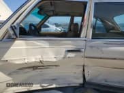 ✅ 1982 Mercedes-Benz 300 D • VIN: WDBAB33A5CB001849 • Лот: 72214714. Опубликован ранее на Copart с пробегом 202 259 миль. Бесплатный доступ к архиву аукционных продаж из США и подробный отчёт об истории автомобиля на DreamBid. Изображение 7.