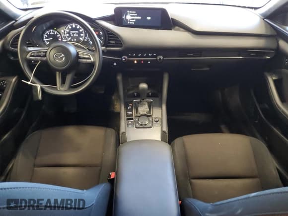 ✅ 2021 Mazda 3 S • VIN: JM1BPAJLXM1344017 • Лот: 55882925. Опубликован ранее на Copart с пробегом 38 428 миль. Бесплатный доступ к архиву аукционных продаж из США и подробный отчёт об истории автомобиля на DreamBid. Изображение 8.