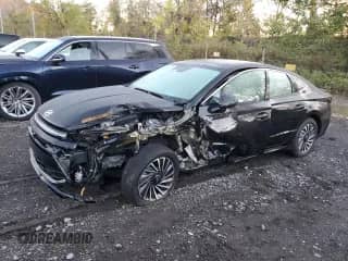 2025 Hyundai Sonata Limited z VIN KMHL54JJ2SA128326, wystawiony jako Copart lot #87026985 z przebiegiem 520 mil mil oraz Szkoda całkowita • Salvage title. Historia ofert i sprzedaży dostępna na DreamBid. Obrazek 1.