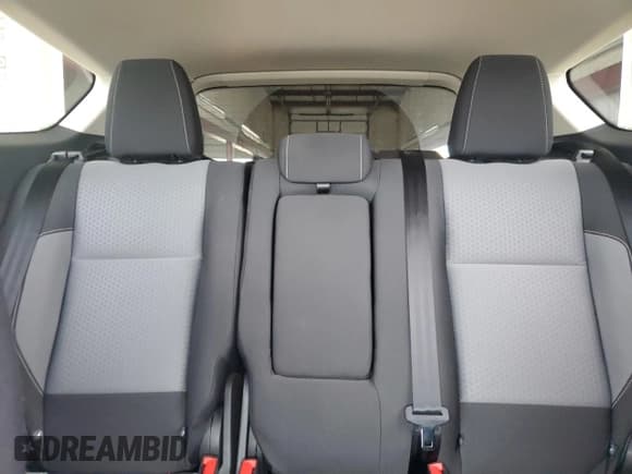 ✅ 2018 Ford Escape SE • VIN: 1FMCU9GDXJUB51495 • Lot: 69274145. Wystawiony na Copart z przebiegiem 72 016 mil. Bezpłatny archiwum sprzedaży aukcyjnych z USA i szczegółowy raport historii pojazdu na DreamBid. Zdjęcie 10.