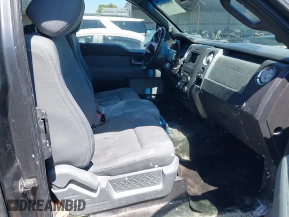 ✅ 2013 Ford F-150 XL • VIN: 1FTEX1CM1DFC12866 • Лот: 42609926. Опубликован ранее на IAAI с пробегом 316 081 миль. Бесплатный доступ к архиву аукционных продаж из США и подробный отчёт об истории автомобиля на DreamBid. Изображение 5.