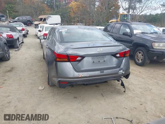 ✅ 2020 Nissan Altima S • VIN: 1N4BL4BV9LC196920 • Lot: 43648301. Listed on IAAI with 110,185 mi. Free auction sales archive from the USA and detailed vehicle history report at DreamBid. Image 3.