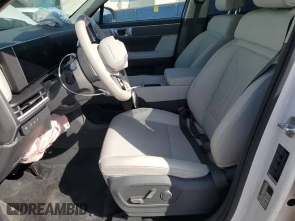 2025 Hyundai Santa Fe SEL с VIN 5NMP24GL5SH083802, выставлен на аукционе Copart как лот 52932075 с пробегом 7 861 миль миль и Чистый • Clean title. История ставок и продаж доступна на DreamBid. Изображение 7.