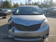 ✅ 2012 Toyota Sienna • VIN: 5TDZK3DC3CS210035 • Lot: 83798255. Wystawiony na Copart z przebiegiem 319 065 mil. Bezpłatny archiwum sprzedaży aukcyjnych z USA i szczegółowy raport historii pojazdu na DreamBid. Zdjęcie 5.