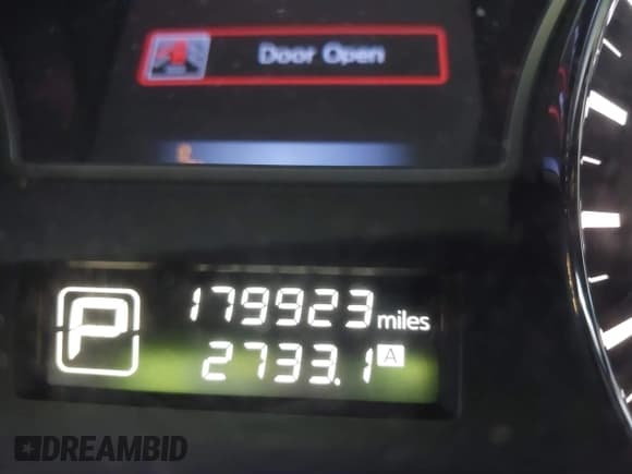 ✅ 2015 Nissan Pathfinder SV • VIN: 5N1AR2MNXFC602760 • Lot: 41693658. Listed on IAAI with 179,923 mi. Free auction sales archive from the USA and detailed vehicle history report at DreamBid. Image 15.