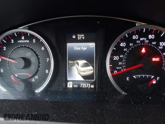 ✅ 2017 Toyota Camry SE • VIN: 4T1BF1FK2HU751820 • Lot: 43758392. Listed on IAAI with 73,573 mi. Free auction sales archive from the USA and detailed vehicle history report at DreamBid. Image 15.