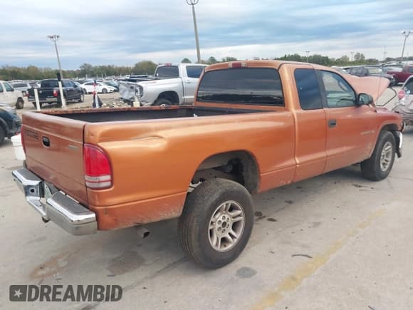 ✅ 2000 Dodge Dakota • VIN: 1B7GL22X6YS653685 • Lot: 41345206. Listed on IAAI with 279,714 mi. Free auction sales archive from the USA and detailed vehicle history report at DreamBid. Image 4.