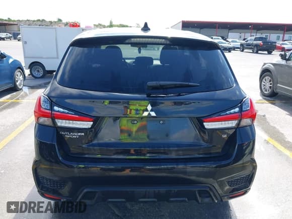 ✅ 2021 Mitsubishi Outlander SE • VIN: JA4APVAU3MU015776 • Lot: 42352207. Listed on IAAI with 55,950 mi. Free auction sales archive from the USA and detailed vehicle history report at DreamBid. Image 17.