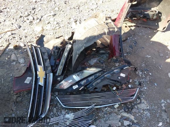 ✅ 2017 Chevrolet Impala Premier • VIN: 1G1145S35HU177217 • Lot: 43556455. Listed on IAAI with 139,553 mi. Free auction sales archive from the USA and detailed vehicle history report at DreamBid. Image 12.