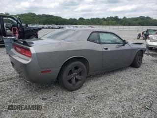 ✅ 2012 Dodge Challenger SXT • VIN: 2C3CDYAG3CH186617 • Lot: 68333824. Wystawiony na Copart z przebiegiem 189 417 mil. Bezpłatny archiwum sprzedaży aukcyjnych z USA i szczegółowy raport historii pojazdu na DreamBid. Zdjęcie 3.