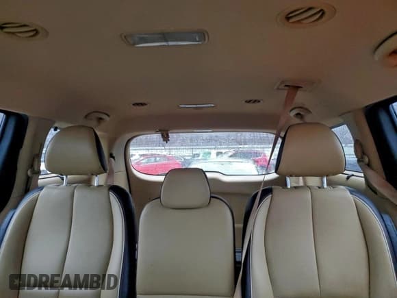 ✅ 2015 Kia Sedona EX • VIN: KNDMC5C17F6031021 • Lot: 94497195. Wystawiony na Copart z przebiegiem 216 683 mil. Bezpłatny archiwum sprzedaży aukcyjnych z USA i szczegółowy raport historii pojazdu na DreamBid. Zdjęcie 10.