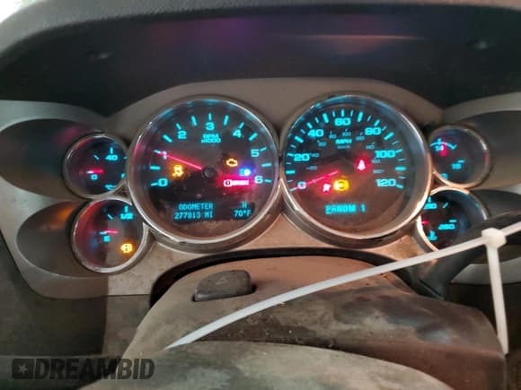 ✅ 2013 Chevrolet Silverado 2500HD LT • VIN: 1GC1KXCG6DF205860 • Lot: 70763665. Listed on Copart with 277,813 mi. Free auction sales archive from the USA and detailed vehicle history report at DreamBid. Image 9.