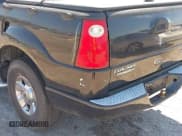 ✅ 2004 Ford Explorer Sport Trac XLS • VIN: 1FMZU77K24UC04174 • Lot: 41770811. Wystawiony na IAAI z przebiegiem 222 118 mil. Bezpłatny archiwum sprzedaży aukcyjnych z USA i szczegółowy raport historii pojazdu na DreamBid. Zdjęcie 6.