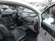 ✅ 2000 Volkswagen Beetle GLX • VIN: 3VWDD21C5YM416108 • Lot: 43776339. Listed on IAAI with 118,576 mi. Free auction sales archive from the USA and detailed vehicle history report at DreamBid. Image 5.