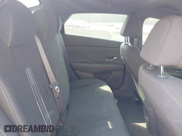 2024 Hyundai Elantra SEL с VIN KMHLM4DG8RU774336, выставлен на аукционе IAAI как лот 43270274 с пробегом 25 788 миль миль и . История ставок и продаж доступна на DreamBid. Изображение 8.