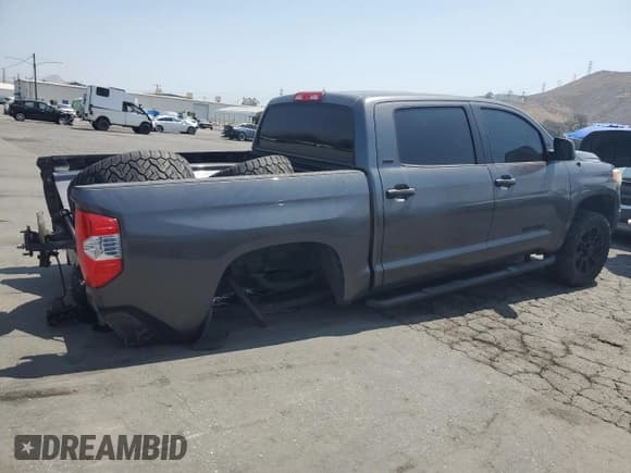 ✅ 2016 Toyota Tundra SR5 • VIN: 5TFEM5F11GX098481 • Лот: 58355615. Опубликован ранее на Copart с пробегом 134 077 миль. Бесплатный доступ к архиву аукционных продаж из США и подробный отчёт об истории автомобиля на DreamBid. Изображение 3.