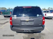 ✅ 2010 Chevrolet Suburban LS • VIN: 1GNUCHE07AR125498 • Lot: 41427576. Listed on IAAI with 266,150 mi. Free auction sales archive from the USA and detailed vehicle history report at DreamBid. Image 16.